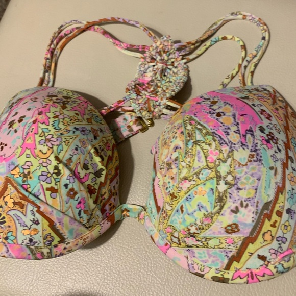 VS knockout bikini - Picture 2 of 6